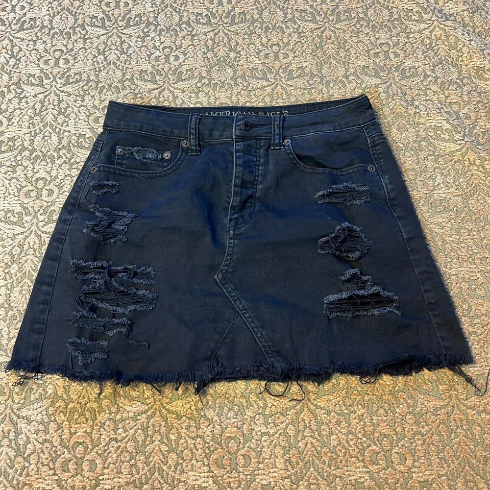 American eagle distressed denim‎ skirt size 2